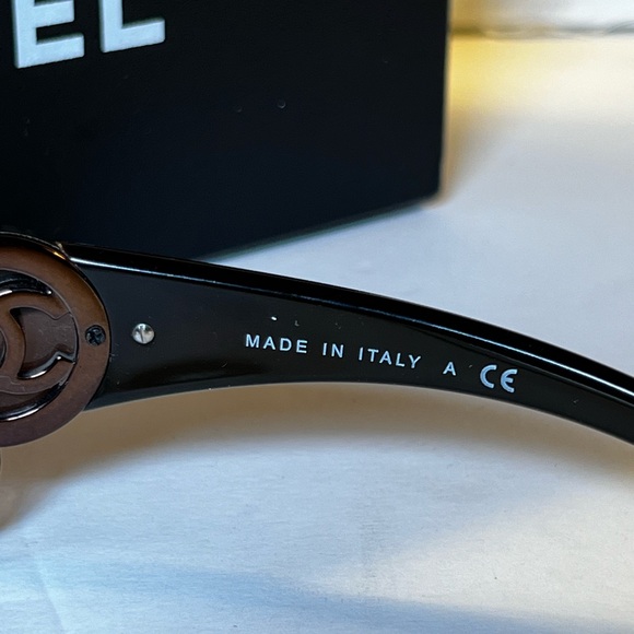 Authentic Chanel Sunglasses 2011 Made In Italy 4173 c.296/73 130 Discontinued - Picture 6 of 16